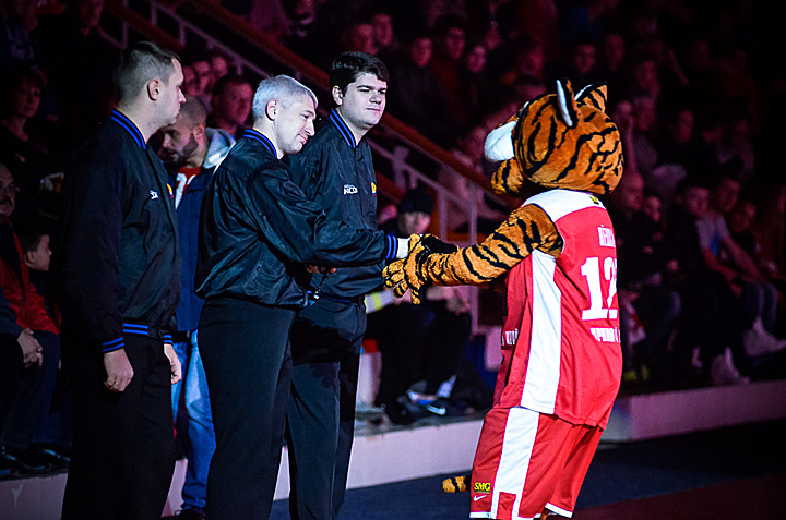 «Спартак-Приморье» - «Химки-Подмосковье» 76:70