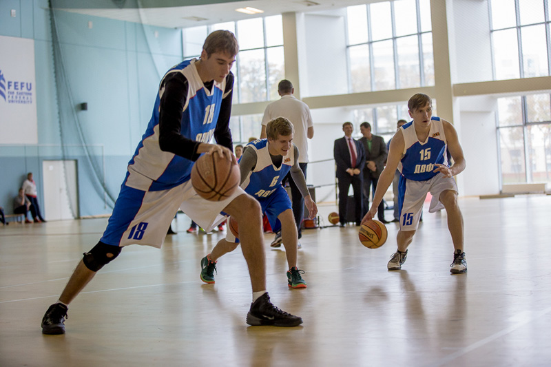 Евгений Кисурин провел мастер-класс для студентов ДВФУ
