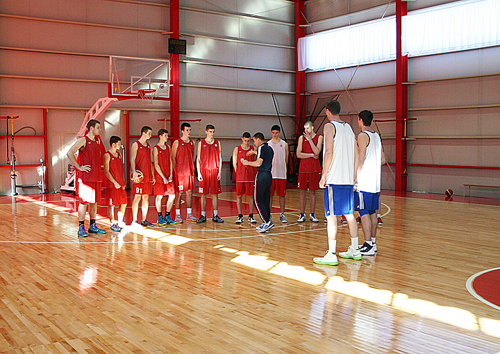 Алексей Саврасенко, Владимир Дячок и Георгий Артемьев провели мастер-класс в спортивном центре «Спарта»