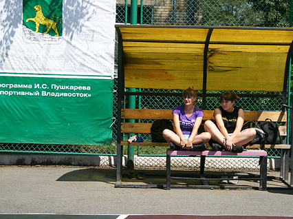 Хмельницкий получил Сникерс, а мог - 8 000 рублей