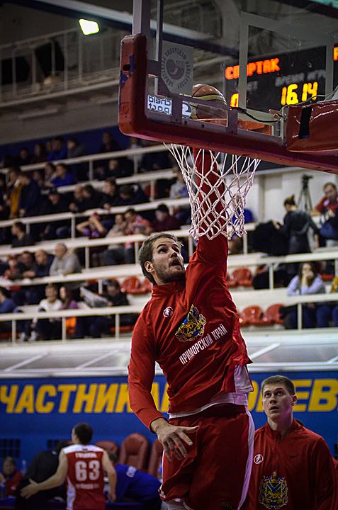 «Спартак-Приморье» - «Рязань» 79:82