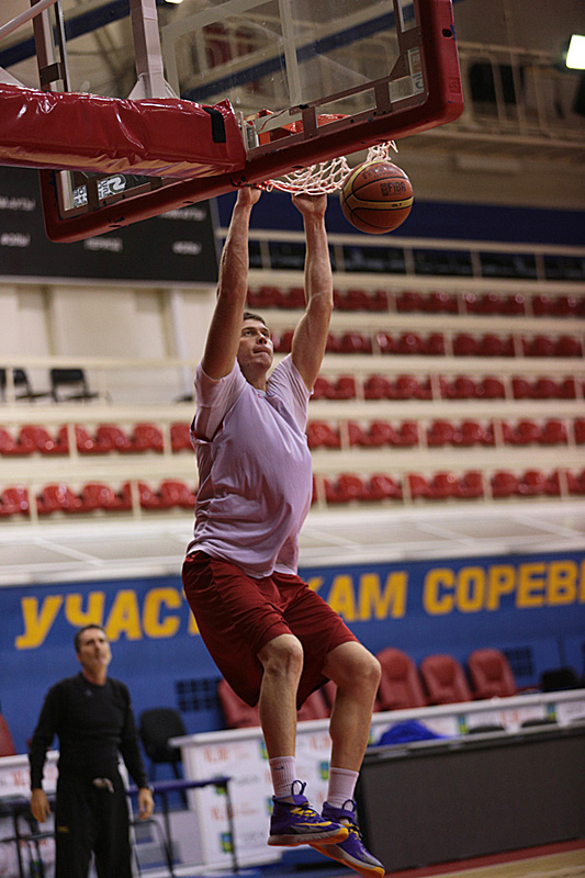 «Спартак-Приморье» готовится к первому домашнему матчу