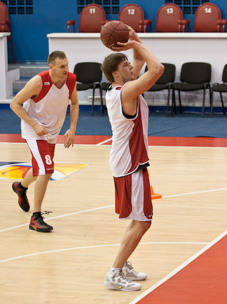 Шутки в сторону. Это тренировка