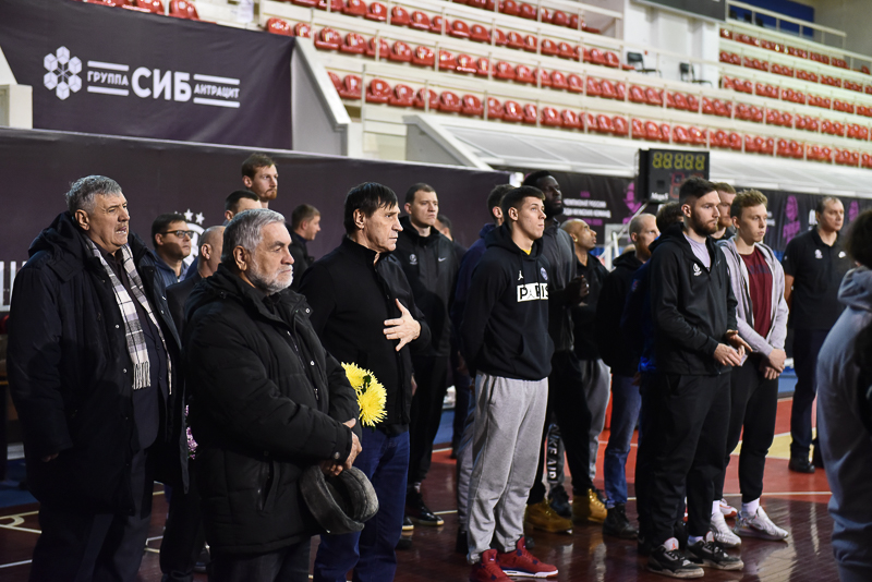 Владивосток простился с Сергеем Клигером