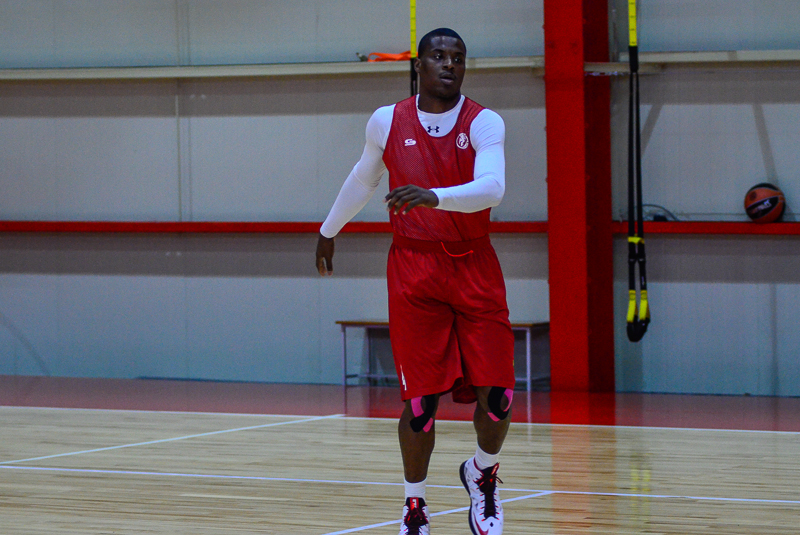 Крис Мэтьюс и Лестер Проспер приступили к тренировкам