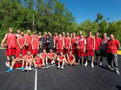 Рой Джонс Джуниор в спортивном центре «Спарта»