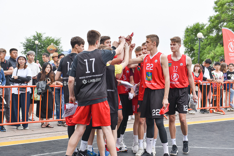 День Пусана: на пьедестале 2 приморские команды, но победитель Корея